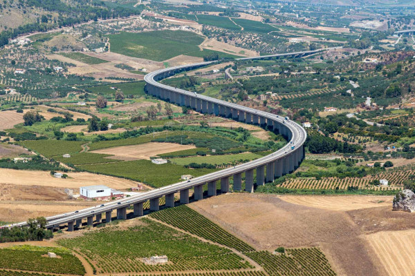 Estudios geológicos · Ingenieros Geotécnicos y Geofísicos Les Gavarres